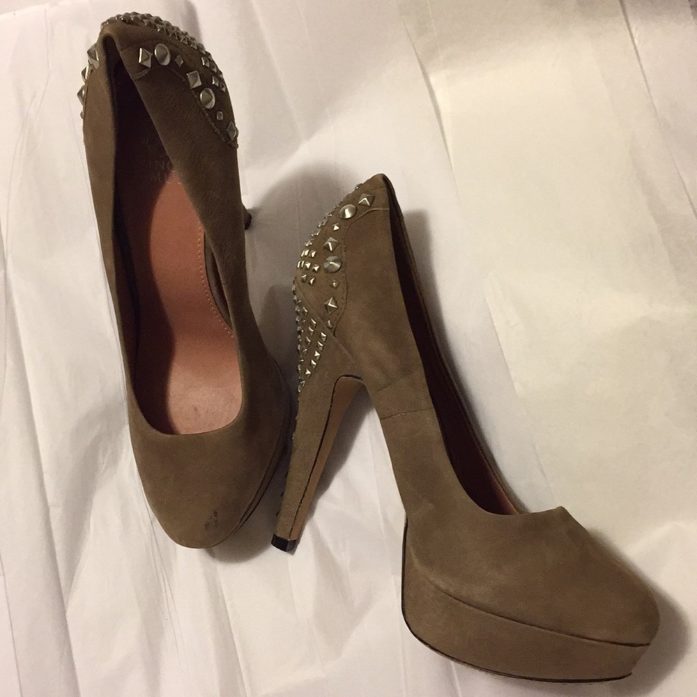 ❤️Vince Camuto Heels - Picture 2 of 9